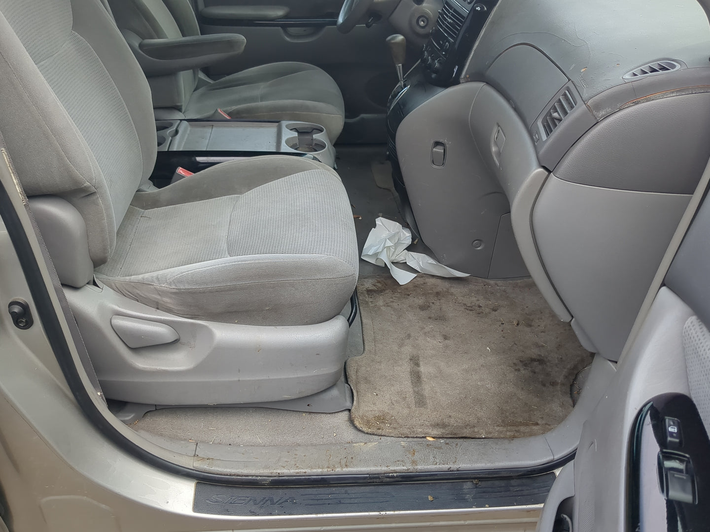 2004-2004 Toyota Sienna Passenger Front Seat Oem - Oemusedautoparts1.com