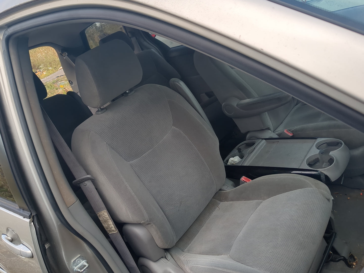 2004-2004 Toyota Sienna Passenger Front Seat Oem - Oemusedautoparts1.com
