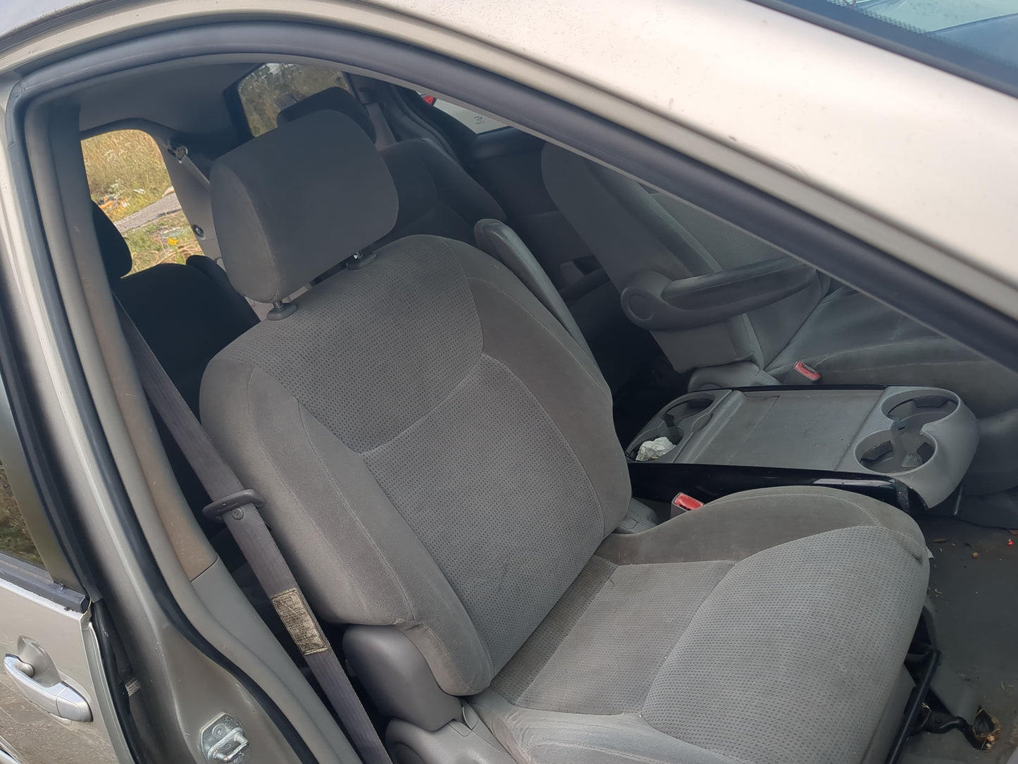 2004-2004 Toyota Sienna Passenger Front Seat Oem - Oemusedautoparts1.com