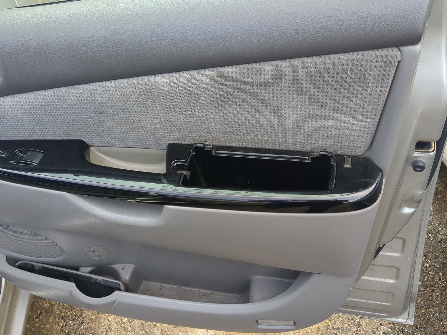 2004 Toyota Sienna Front Right Passenger Interior Door Panel Trim - Oemusedautoparts1.com
