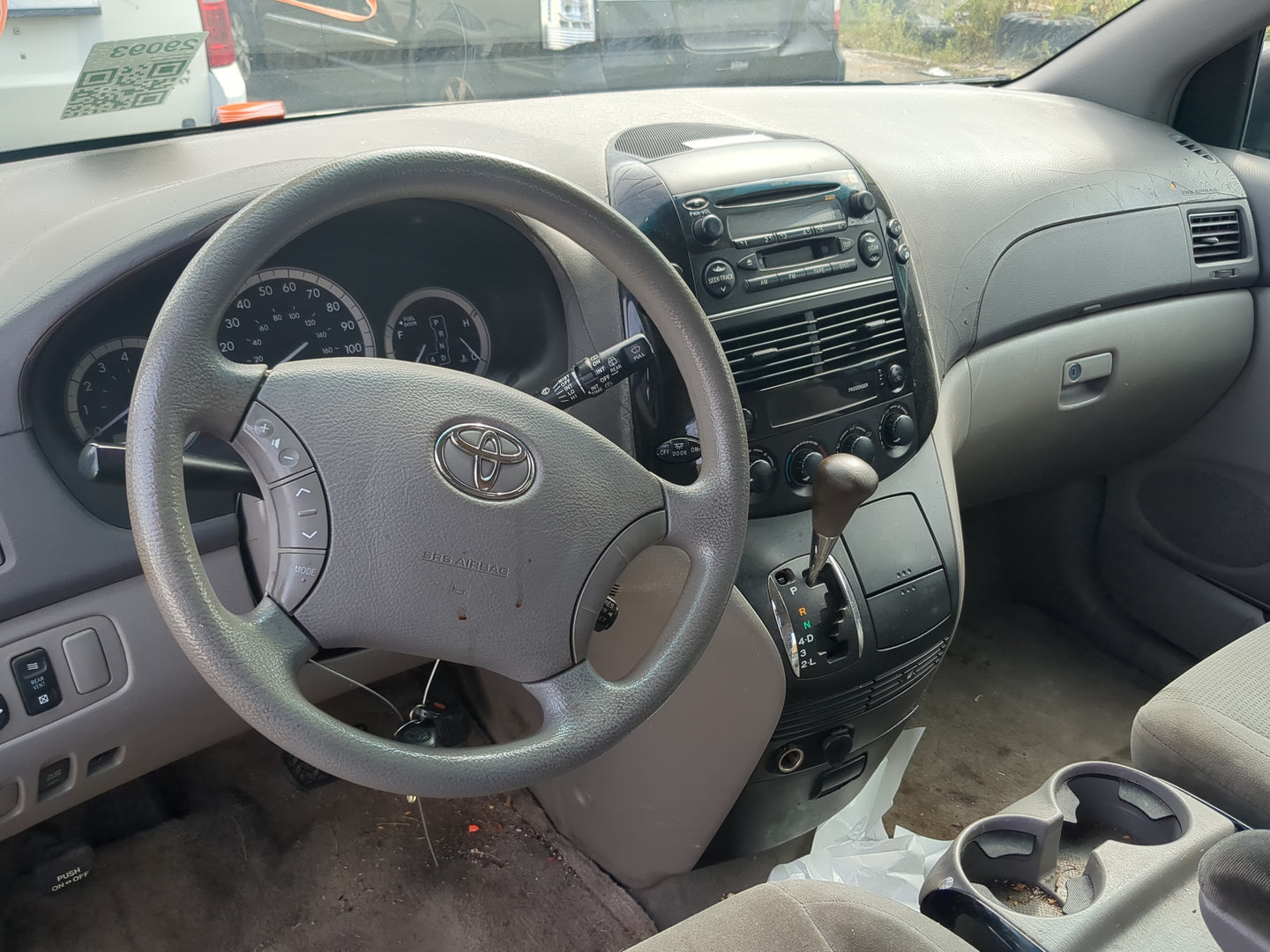 2004-2010 Toyota Sienna Air Bag Driver Left Steering Wheel Mounted - Oemusedautoparts1.com