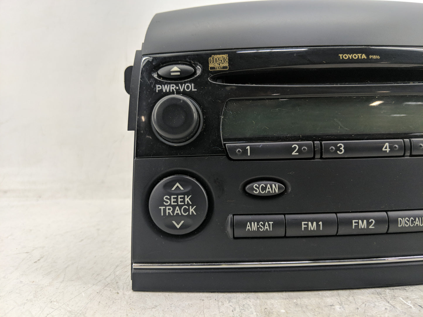 2004 Toyota Sienna Radio AM FM Cd Player Receiver Replacement P/N:86120-AE062 Fits OEM Used Auto Parts - Oemusedautoparts1.c
