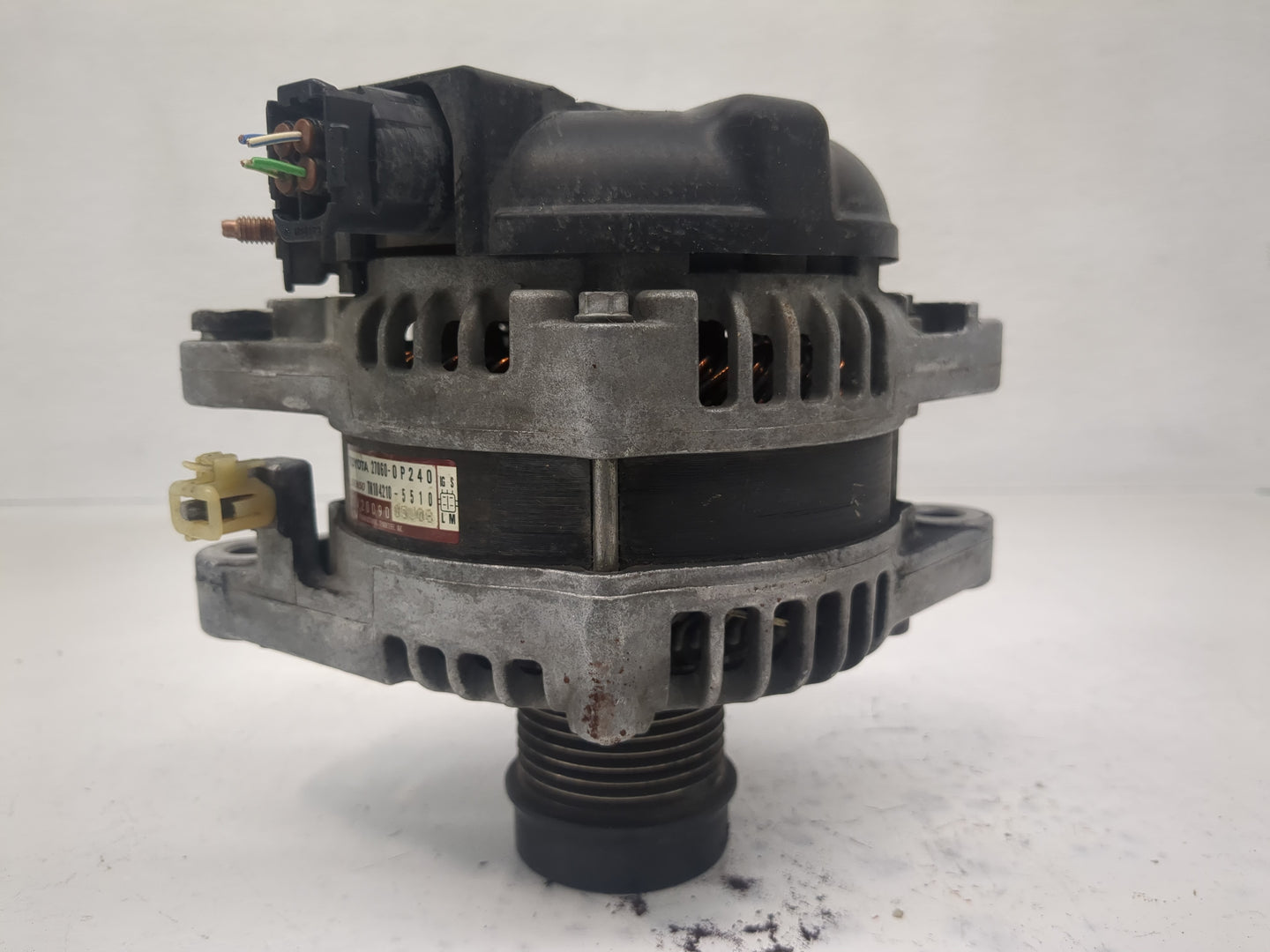 2004-2005 Toyota Sienna Alternator Replacement Generator Charging Assembly Engine OEM P/N:27060-0A110 27060-20270 Fits OEM U