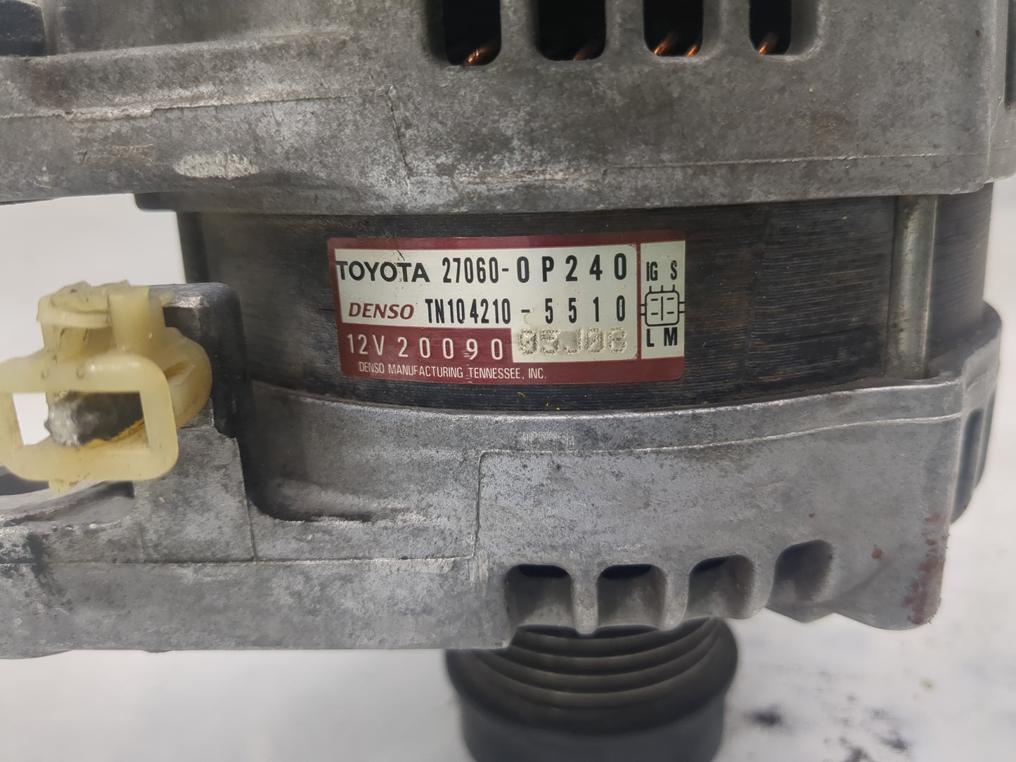 2004-2005 Toyota Sienna Alternator Replacement Generator Charging Assembly Engine OEM P/N:27060-0A110 27060-20270 Fits OEM U