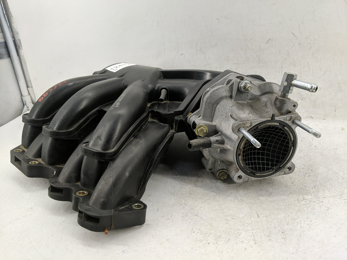 2004-2006 Toyota Sienna Air Intake Manifold P/N:17109-0A070 Fits Fits 2004 2005 2006 2007 2008 2009 2010 OEM Used Auto Parts