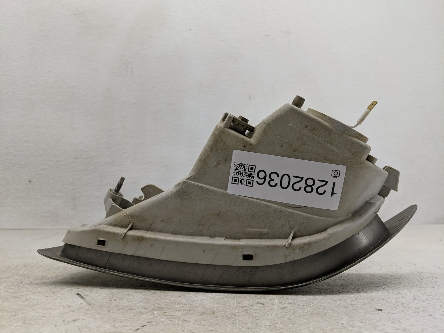 2004-2005 Toyota Sienna Passenger Right Oem Front Light Lamp - Oemusedautoparts1.com