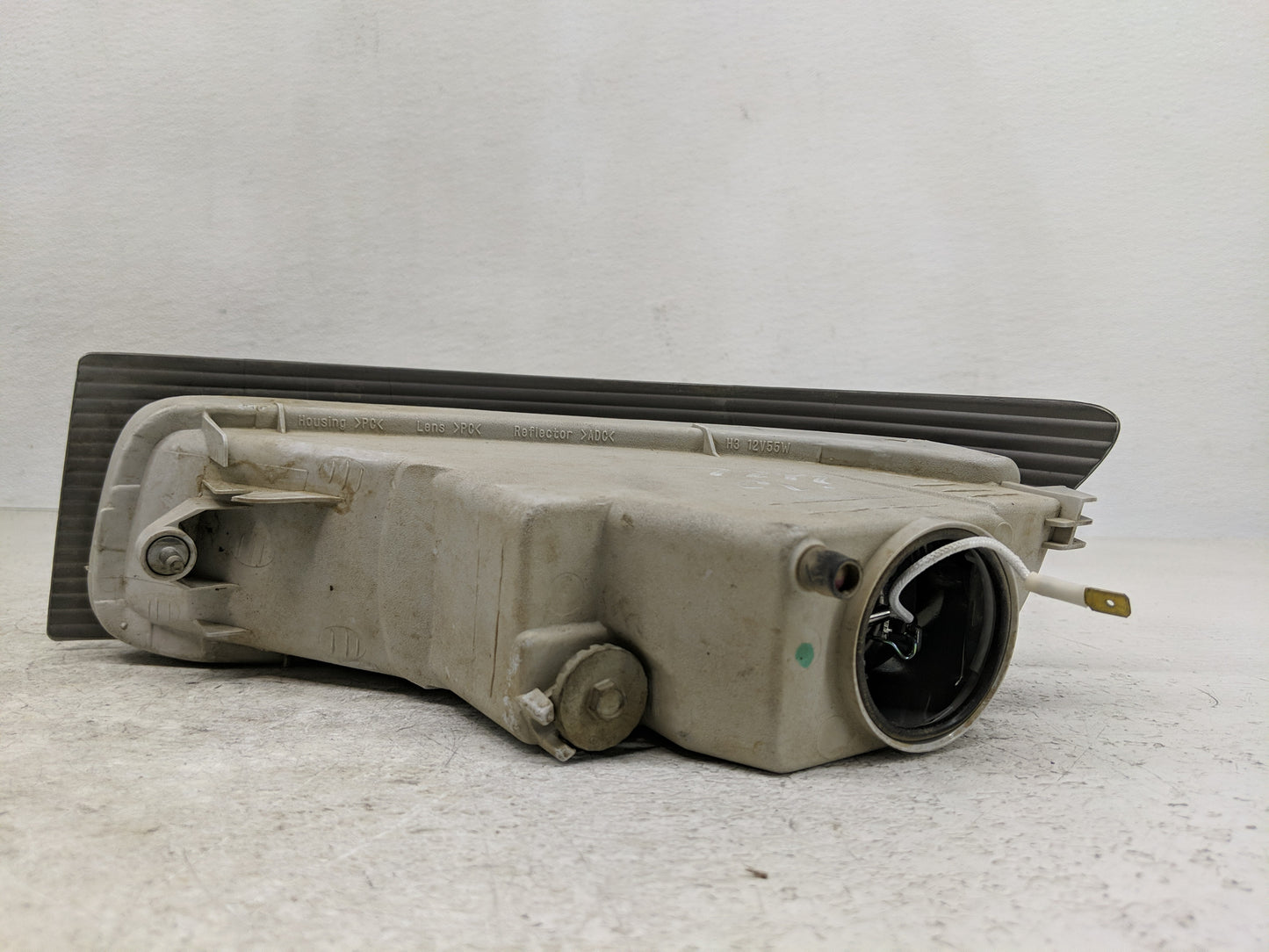 2004-2005 Toyota Sienna Passenger Right Oem Front Light Lamp - Oemusedautoparts1.com