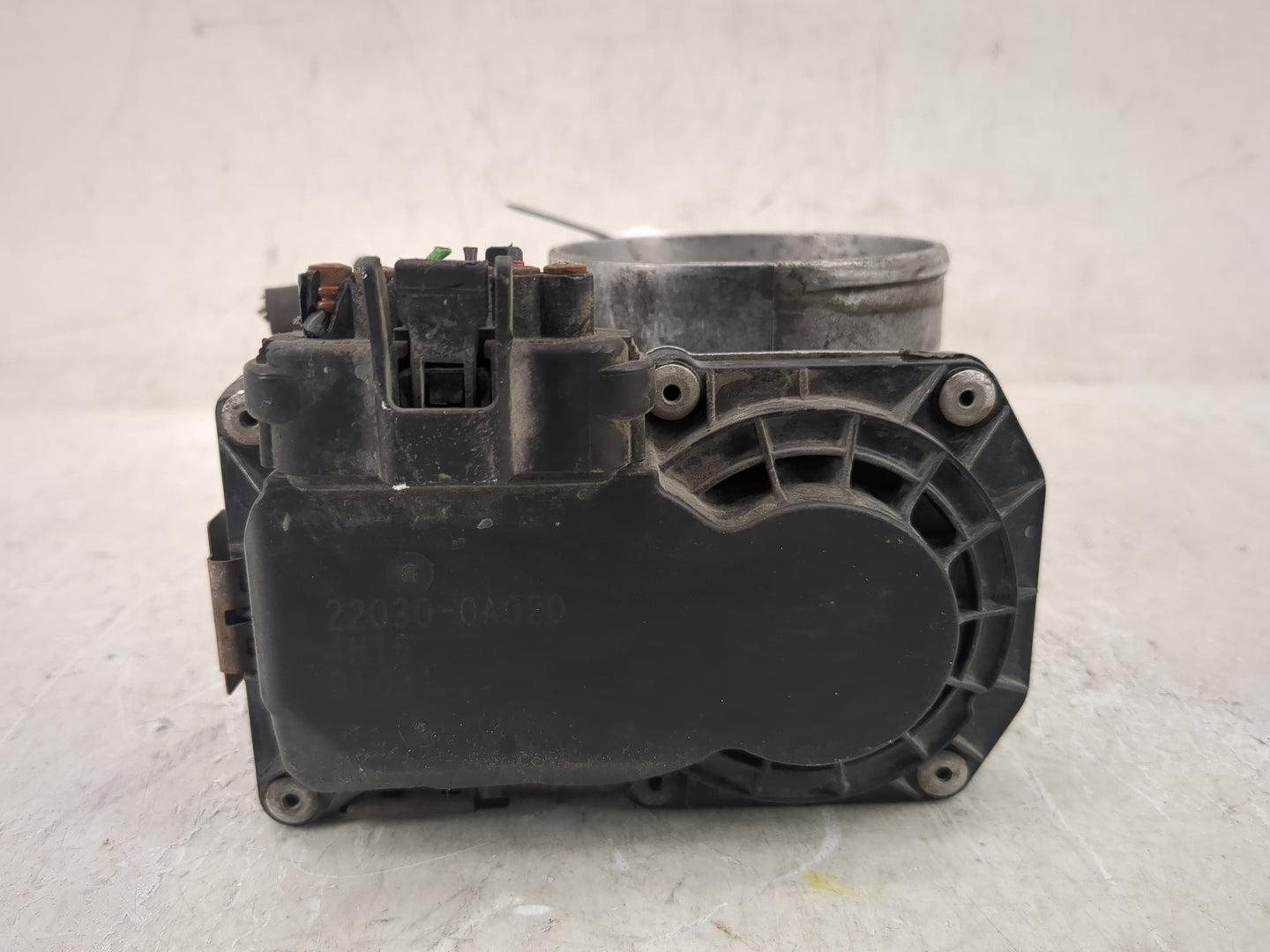 2004-2006 Toyota Sienna Throttle Body P/N:22030-0A020 Fits Fits 2003 2004 2005 2006 2007 2008 2009 2010 OEM Used Auto Parts 