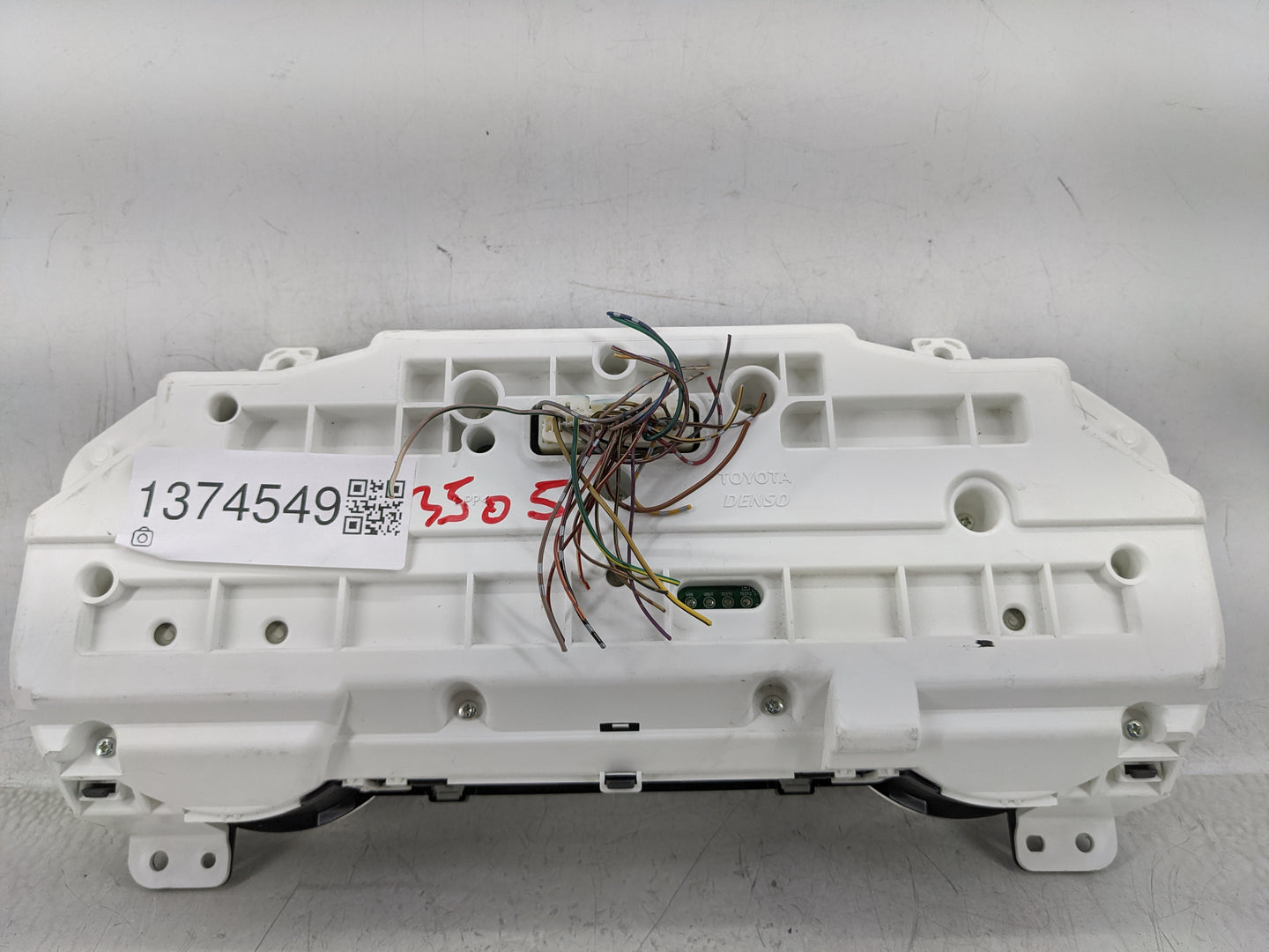 2004-2005 Toyota Sienna Instrument Cluster Speedometer Gauges P/N:83800-08150-00 Fits Fits 2004 2005 OEM Used Auto Parts - O