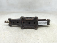 2004 Toyota Sienna Spare Scissor Car Jack - Oemusedautoparts1.com