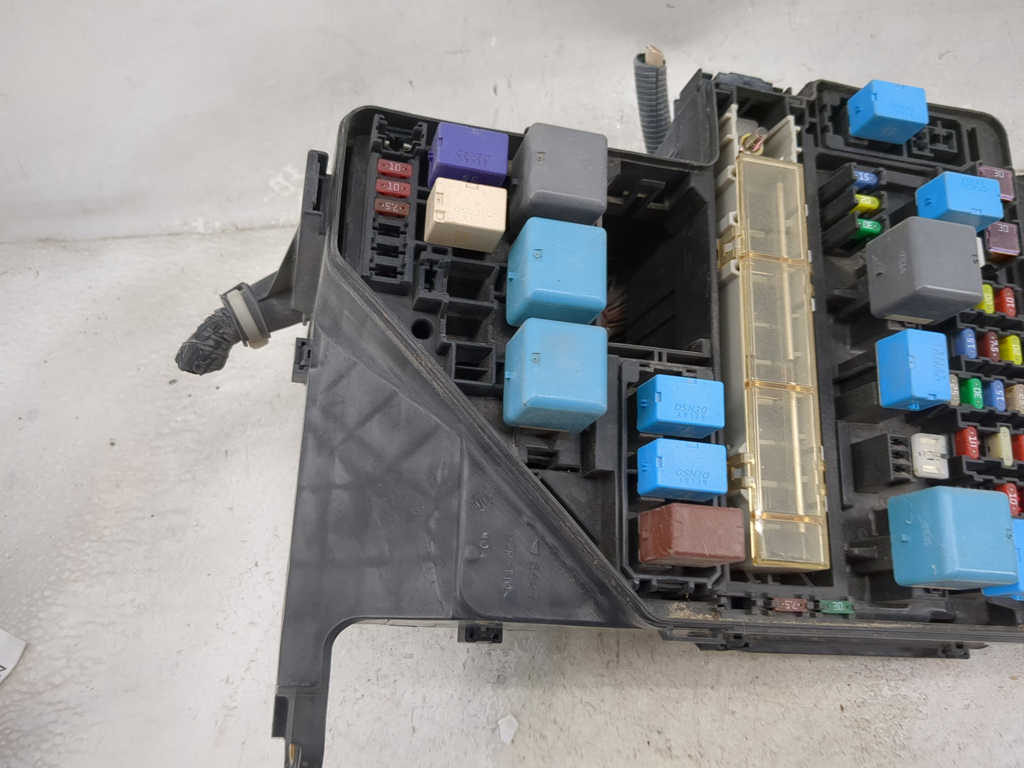 2004-2006 Toyota Sienna Fusebox Fuse Box Panel Relay Module Fits Fits 2004 2005 2006 OEM Used Auto Parts - Oemusedautoparts1
