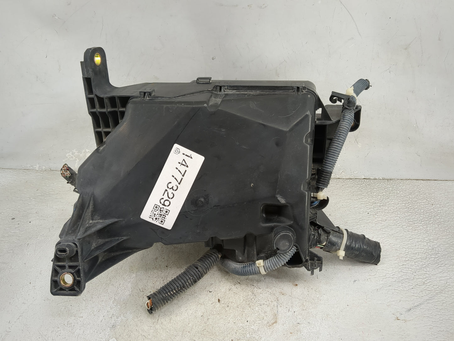 2004-2006 Toyota Sienna Fusebox Fuse Box Panel Relay Module Fits Fits 2004 2005 2006 OEM Used Auto Parts - Oemusedautoparts1