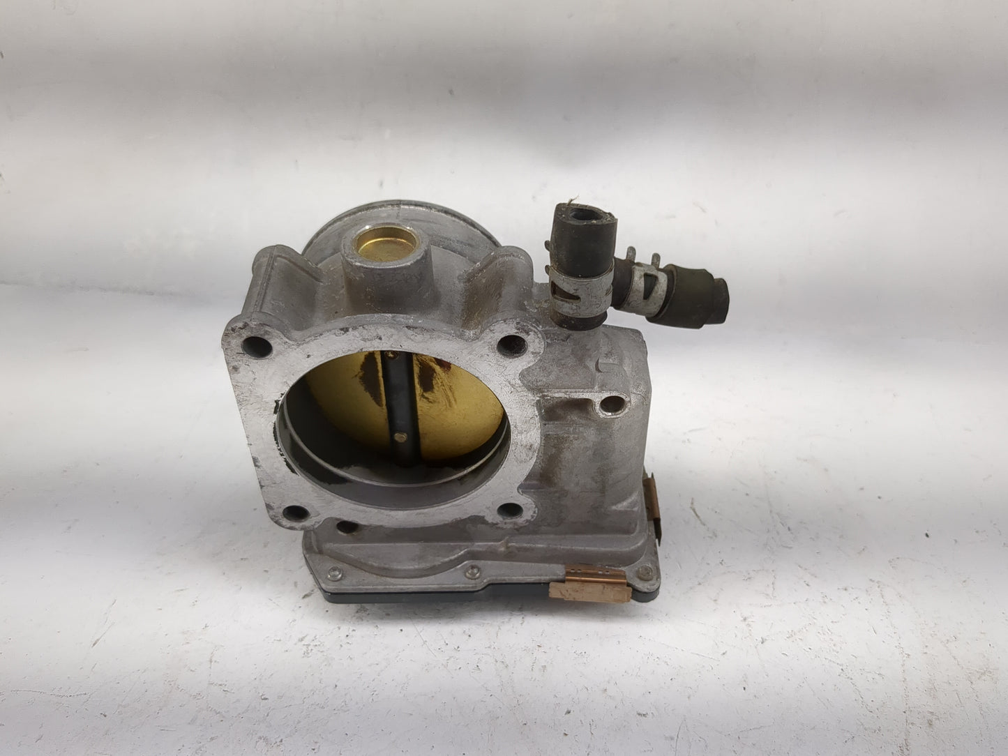 2004-2006 Toyota Sienna Throttle Body P/N:22030-0A020 Fits Fits 2003 2004 2005 2006 2007 2008 2009 2010 OEM Used Auto Parts 
