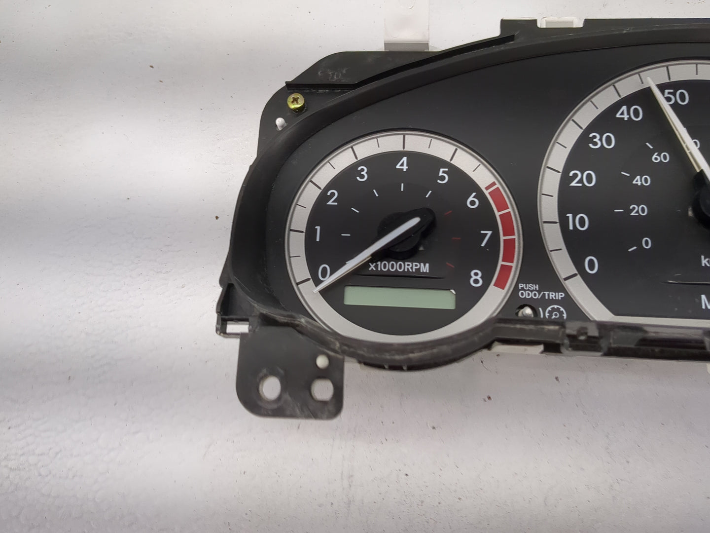 2004-2005 Toyota Sienna Instrument Cluster Speedometer Gauges P/N:83800-08130-00 TN157510-9261 Miles: Fits Fits 2004 2005 OE