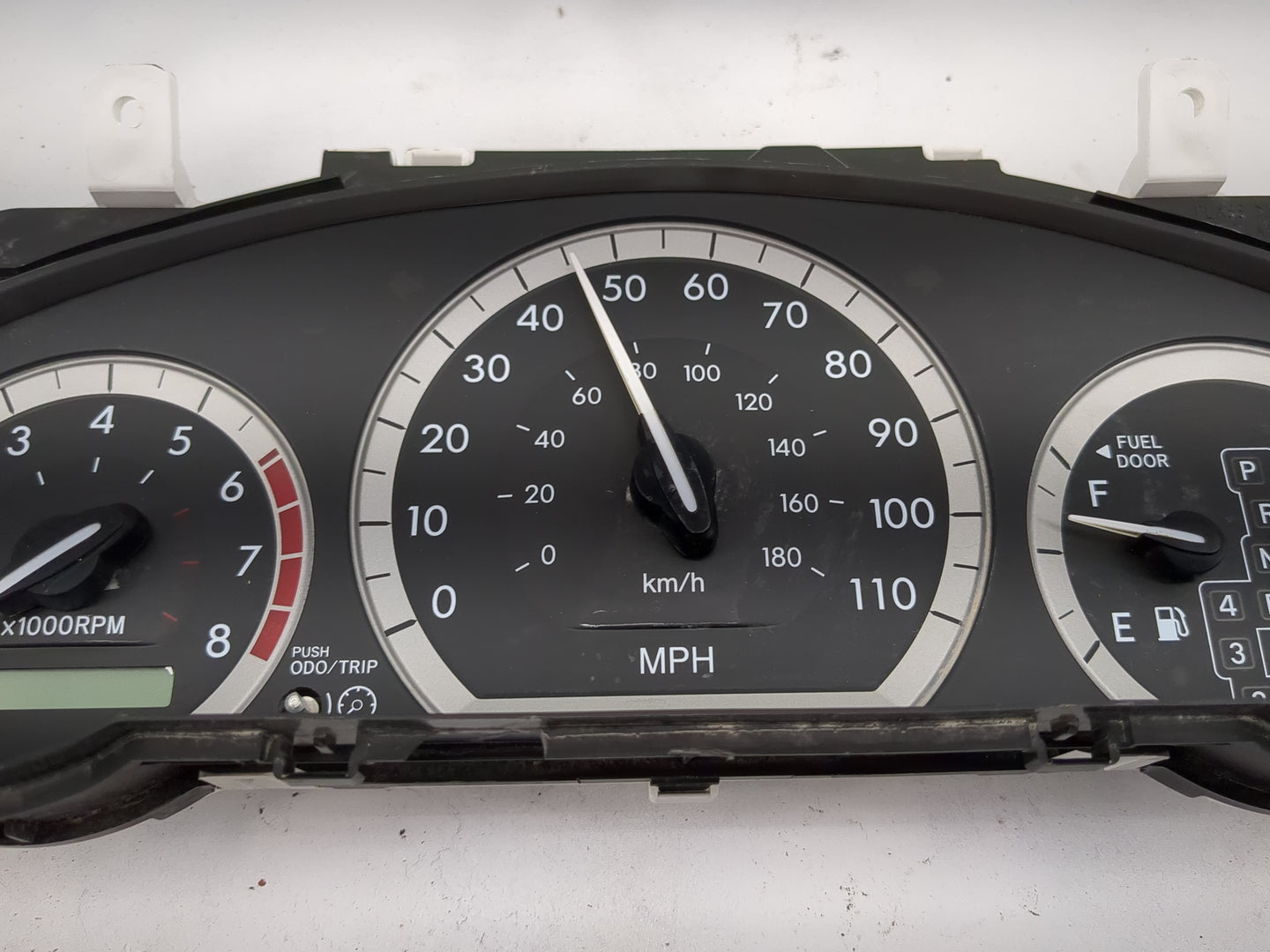 2004-2005 Toyota Sienna Instrument Cluster Speedometer Gauges P/N:83800-08130-00 TN157510-9261 Miles: Fits Fits 2004 2005 OE