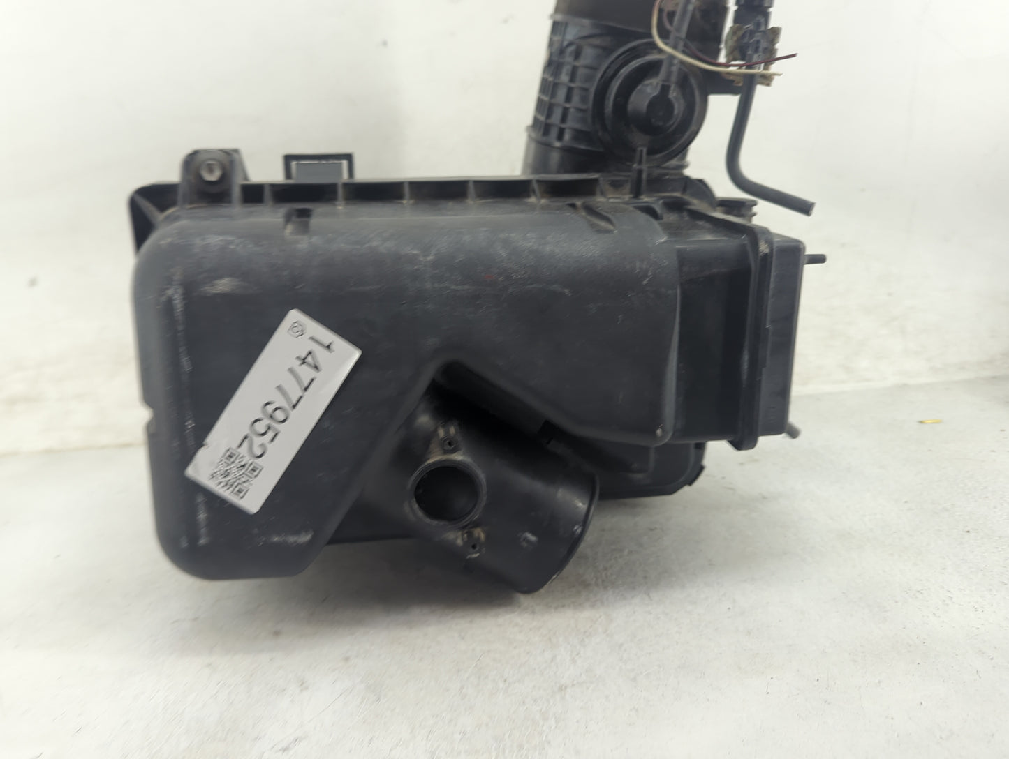 2004-2004 Toyota Sienna Air Cleaner Intake-duct Hose Tube 1477952 - Oemusedautoparts1.com