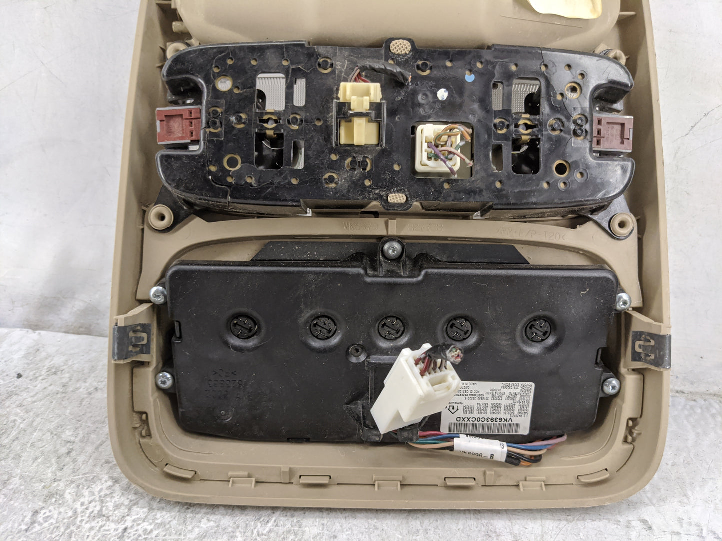 2004-2010 Toyota Sienna Overhead Roof Console Beige - Oemusedautoparts1.com