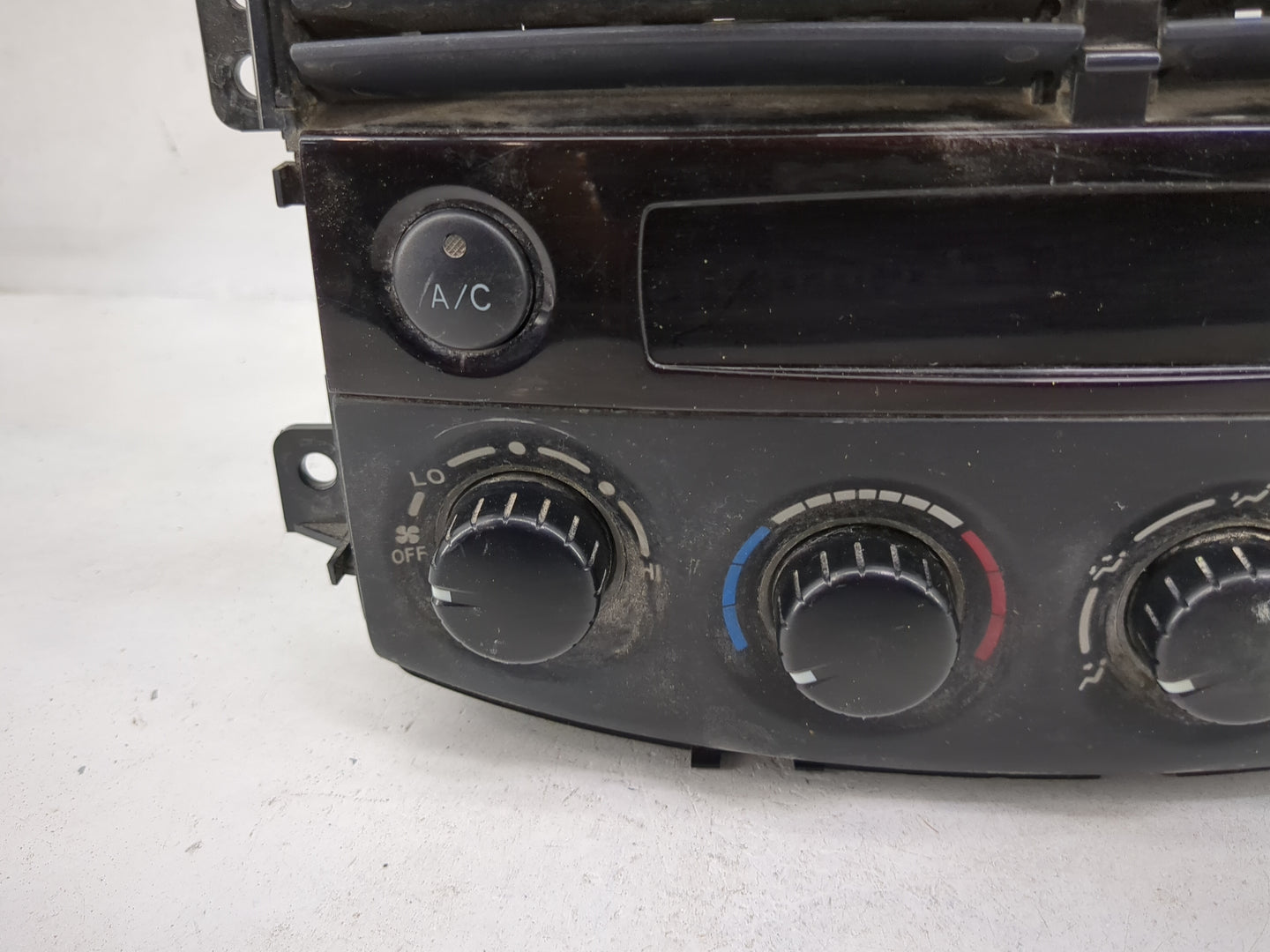 2004 Toyota Sienna Climate Control Module Temperature AC/Heater Replacement P/N:84010-08010 3G220CC Fits OEM Used Auto Parts