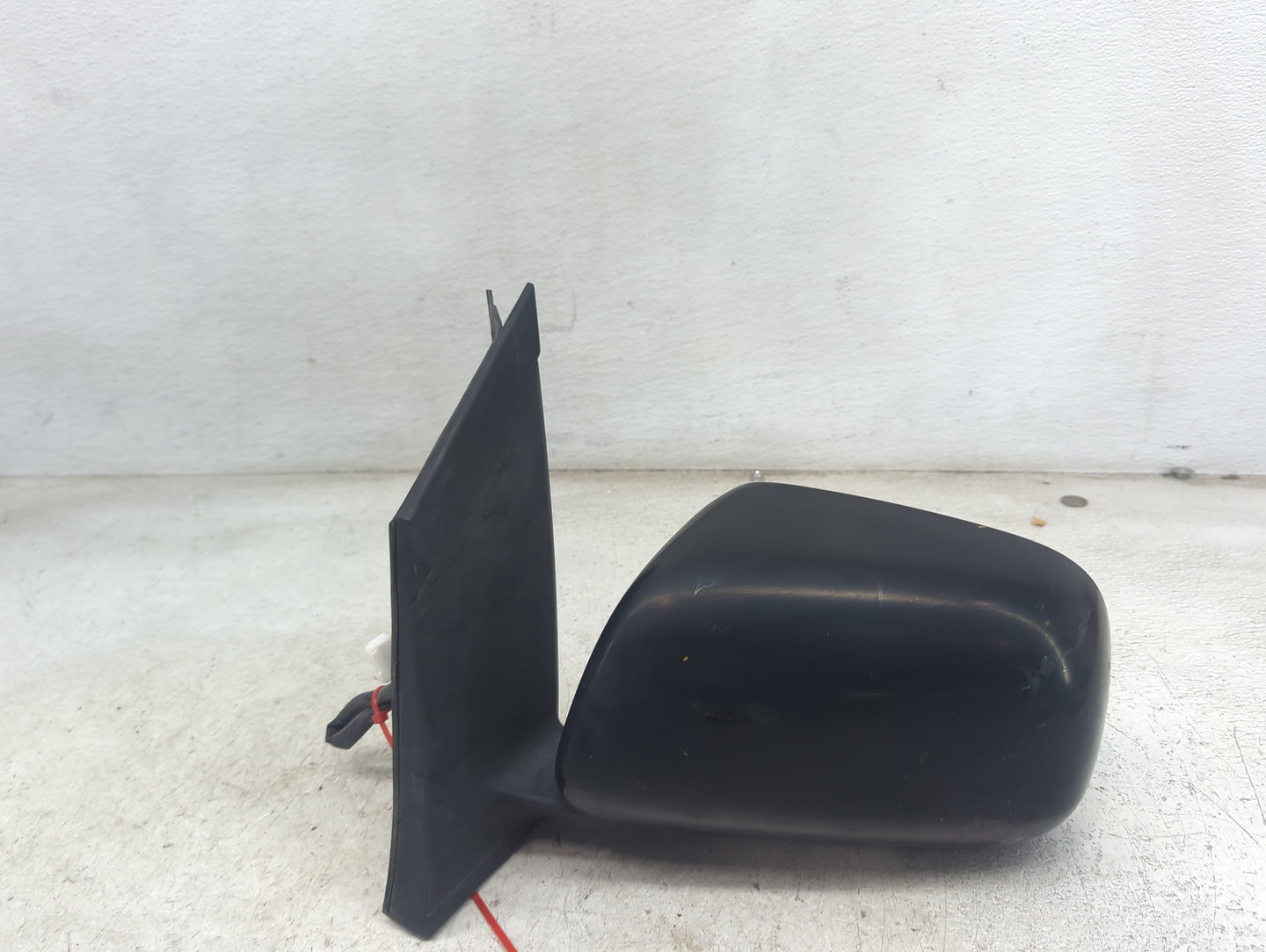 2004-2010 Toyota Sienna Driver Side View Mirror - Left Door Mirror OEM Used - Oemusedautoparts1.com