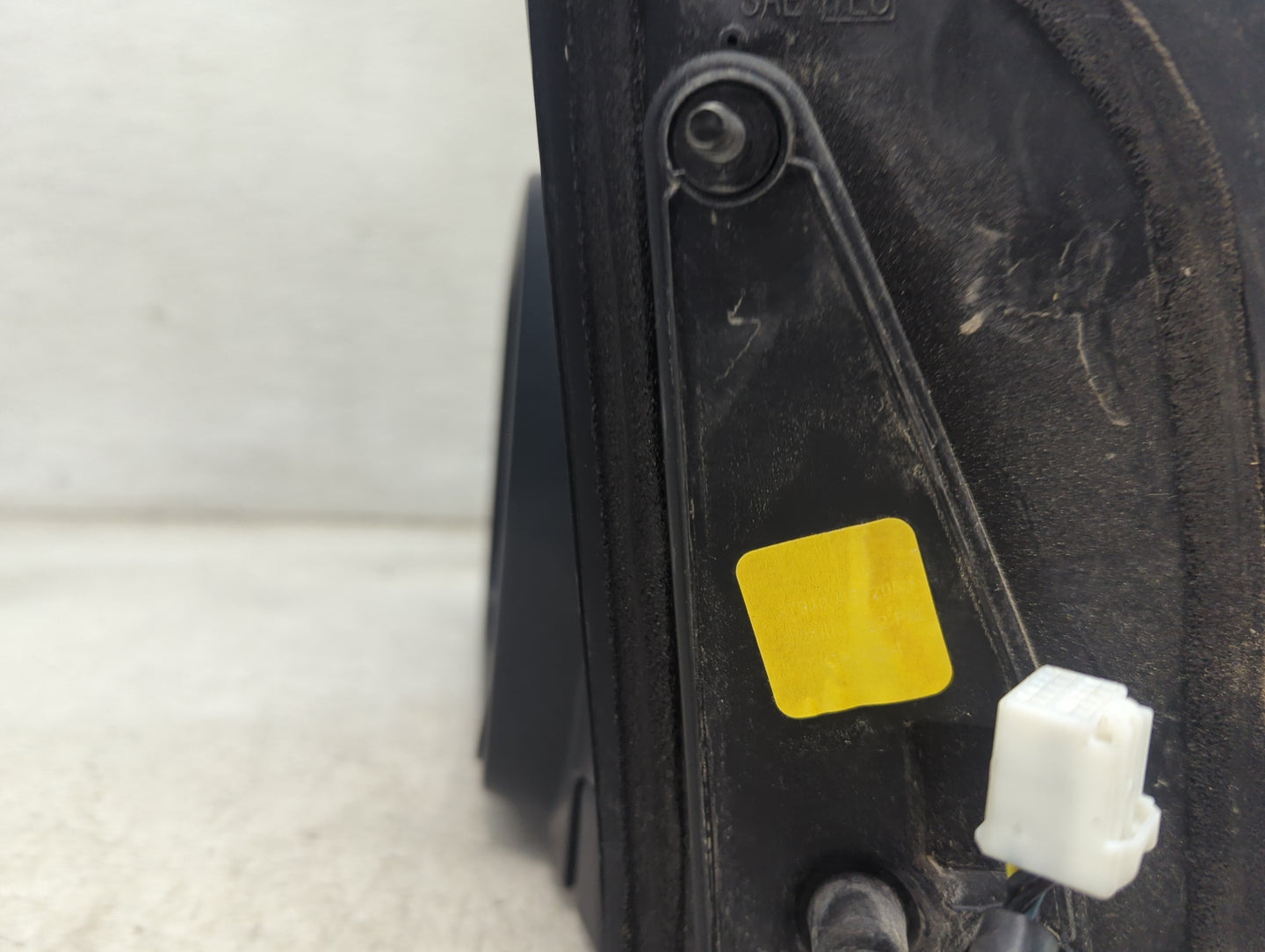 2004-2010 Toyota Sienna Driver Side View Mirror - Left Door Mirror OEM Used - Oemusedautoparts1.com