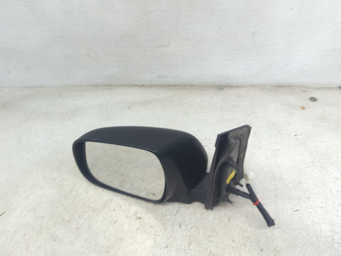 2004-2010 Toyota Sienna Driver Side View Mirror - Left Door Mirror OEM Used - Oemusedautoparts1.com