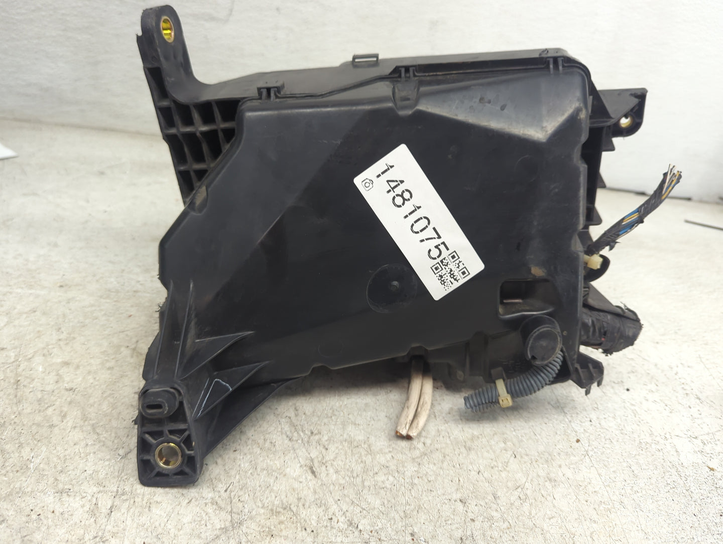 2004-2006 Toyota Sienna Fusebox Fuse Box Panel Relay Module Fits Fits 2004 2005 2006 OEM Used Auto Parts - Oemusedautoparts1