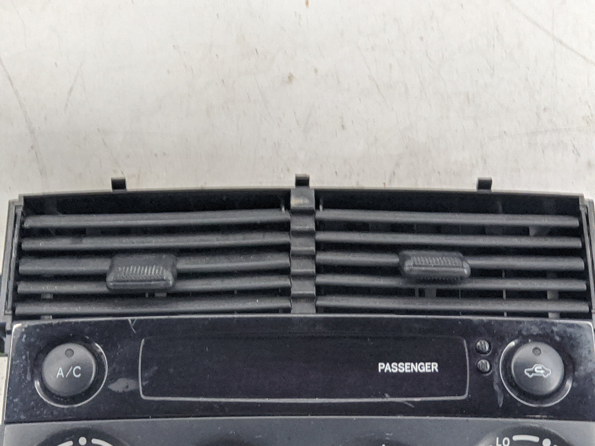 2004 Toyota Sienna Climate Control Module Temperature AC/Heater Replacement P/N:84010-08010 Fits OEM Used Auto Parts - Oemus