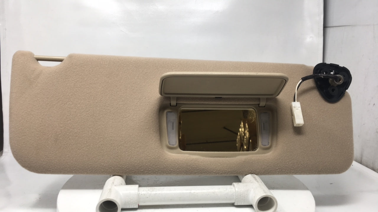 2004 Toyota Sienna Sun Visor Shade Replacement Passenger Right Mirror Fits OEM Used Auto Parts - Oemusedautoparts1.com