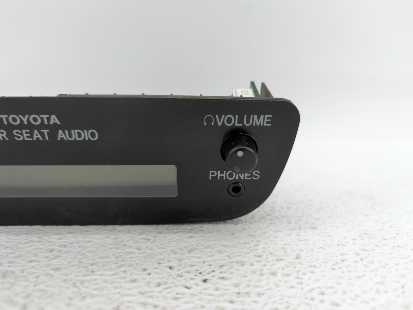 2004-2005 Toyota Sienna Radio AM FM Cd Player Receiver Replacement P/N:86120-AE010 Fits Fits 2004 2005 OEM Used Auto Parts -