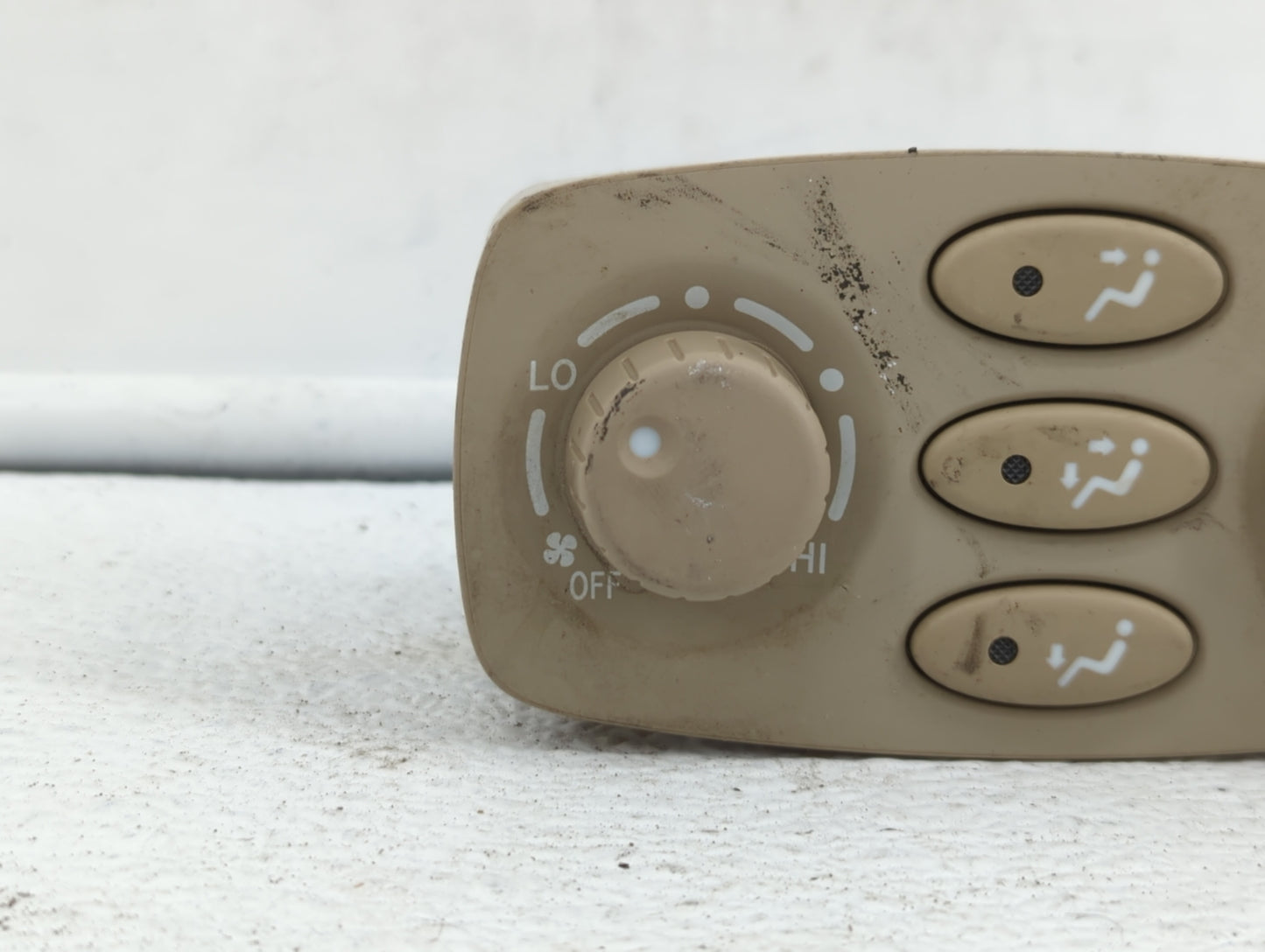 2004-2010 Toyota Sienna Climate Control Module Temperature AC/Heater Replacement P/N:758483 84010-08130 Fits OEM Used Auto P