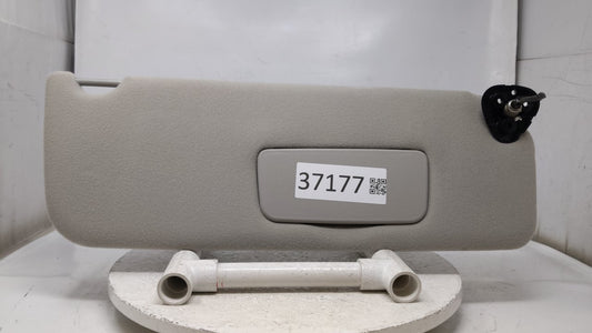 2004 Toyota Sienna Sun Visor Shade Replacement Passenger Right Mirror Fits OEM Used Auto Parts