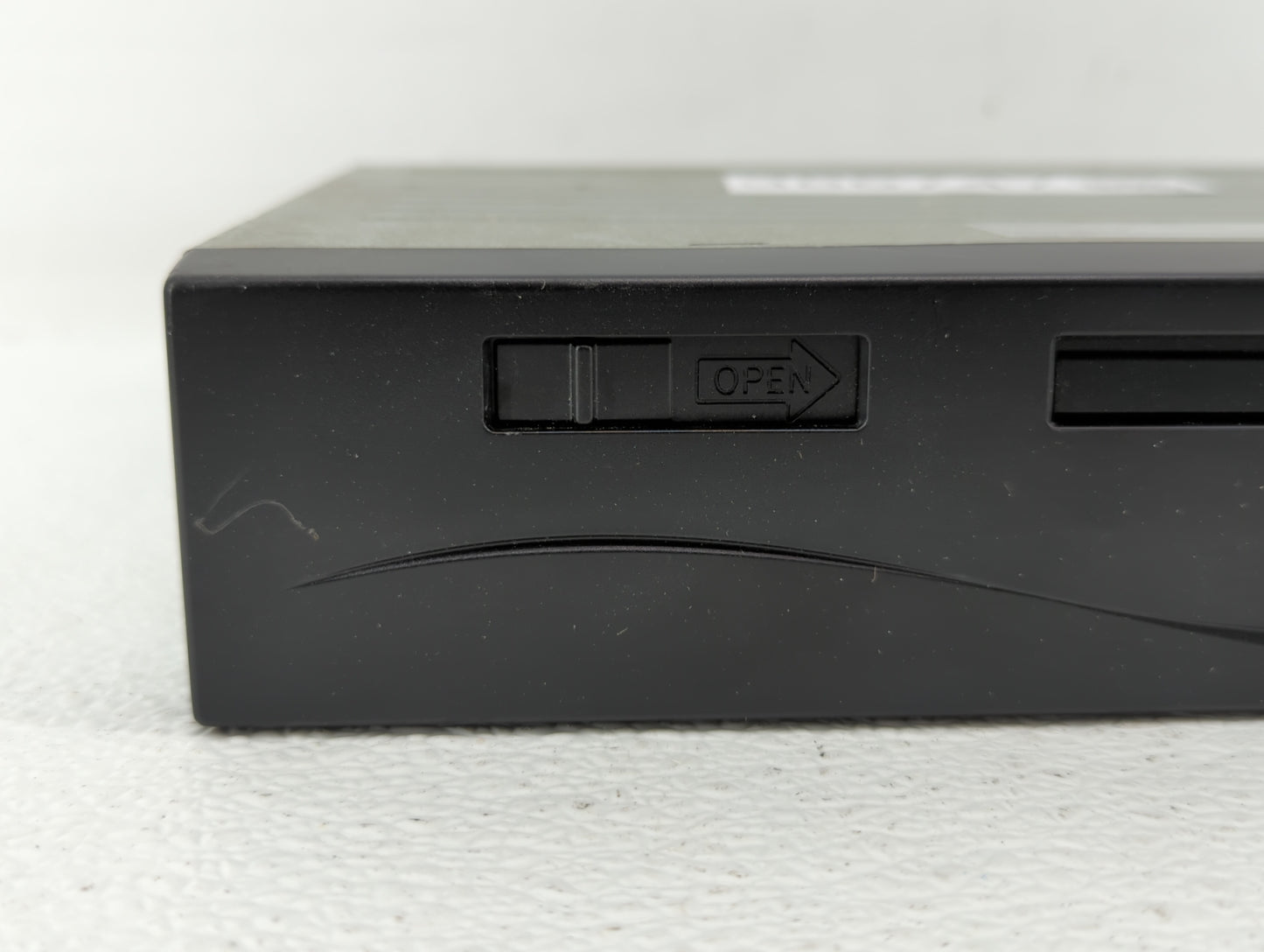 2004-2004 Toyota Sienna Information Display Screen - Oemusedautoparts1.com