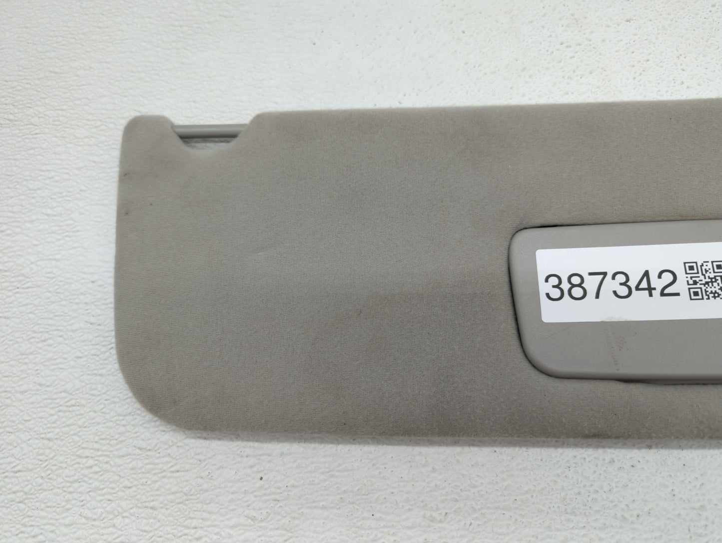 2004 Toyota Sienna Sun Visor Shade Replacement Passenger Right Mirror Fits OEM Used Auto Parts - Oemusedautoparts1.com