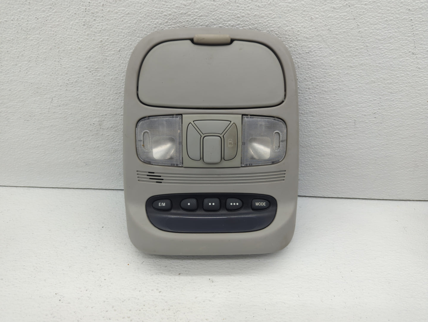 2004 Toyota Sienna Overhead Roof Console - Oemusedautoparts1.com