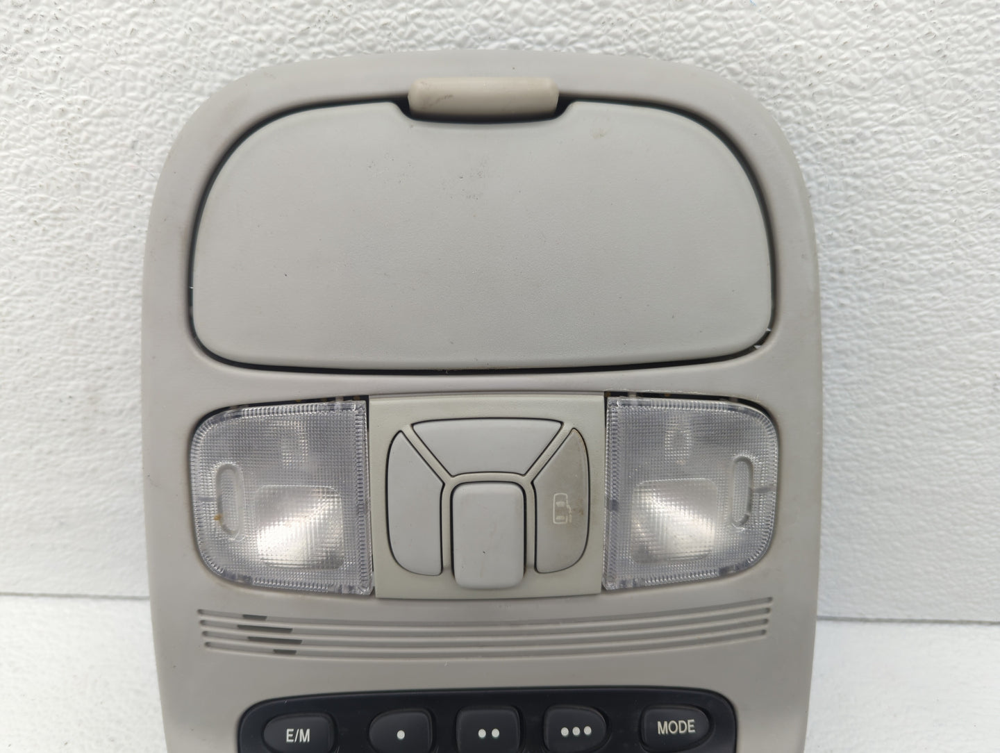 2004 Toyota Sienna Overhead Roof Console - Oemusedautoparts1.com