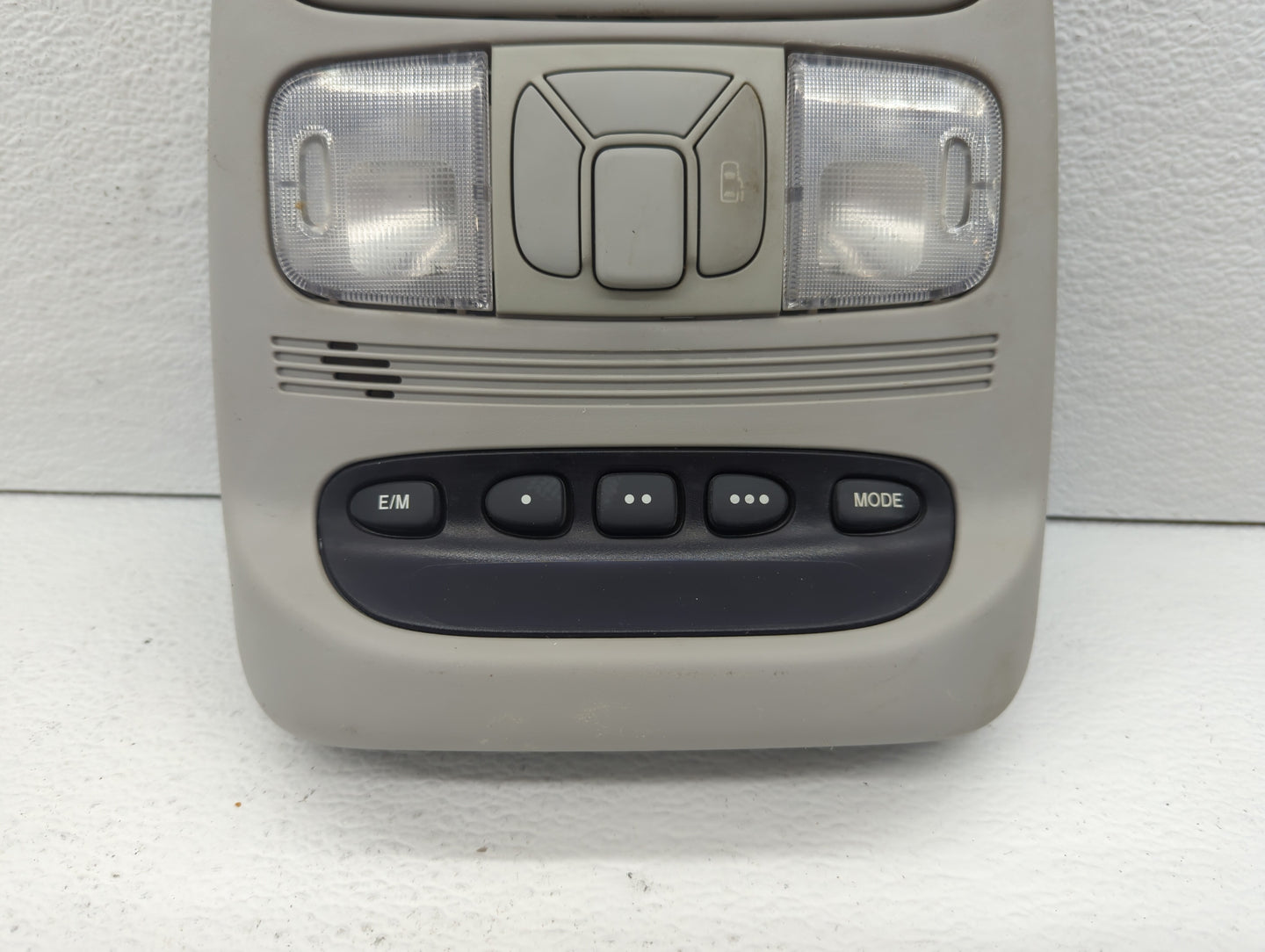 2004 Toyota Sienna Overhead Roof Console - Oemusedautoparts1.com