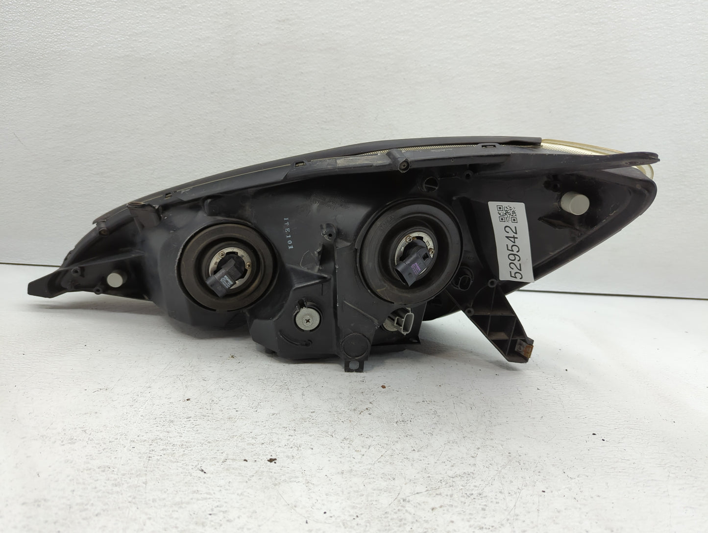 2004-2005 Toyota Sienna Driver Left Oem Head Light Headlight Lamp - Oemusedautoparts1.com