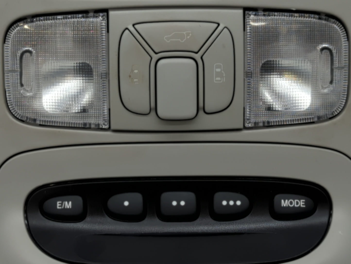 2004-2005 Toyota Sienna Center Console Armrest Cover Lid - Oemusedautoparts1.com