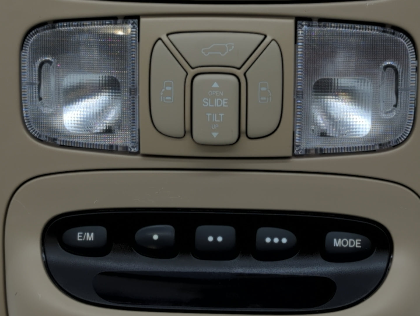 2004-2005 Toyota Sienna Center Floor Console P/N:83290-500NL Fits Fits 2004 2005 OEM Used Auto Parts - Oemusedautoparts1.com