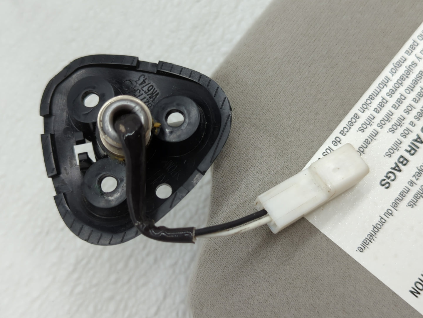 2004 Toyota Sienna Sun Visor Shade Replacement Passenger Right Mirror Fits OEM Used Auto Parts - Oemusedautoparts1.com