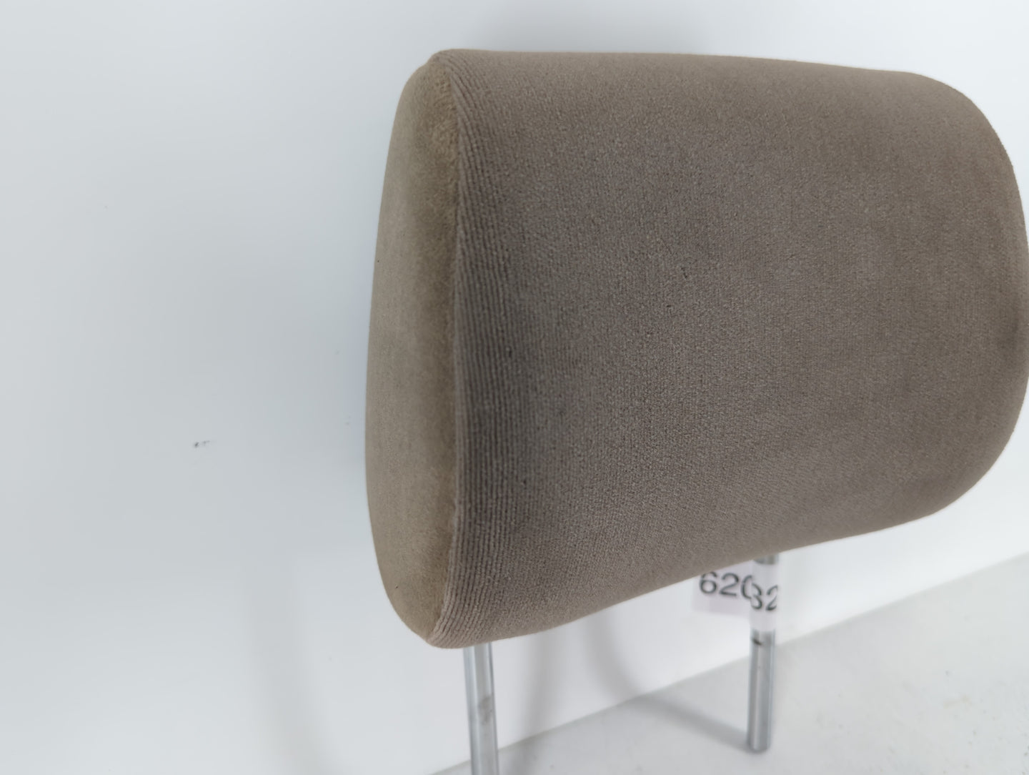2004 Toyota Sienna Headrest Head Rest Front Driver Passenger Seat Fits OEM Used Auto Parts - Oemusedautoparts1.com