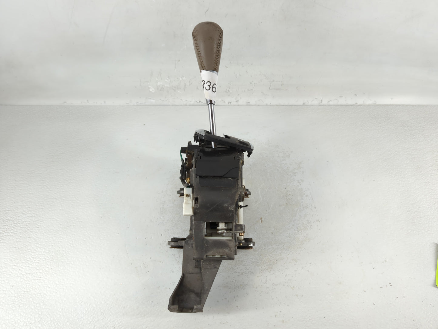 Toyota Sienna Passenger Right Rear Power Window Switch 260-385-3543 - Oemusedautoparts1.com