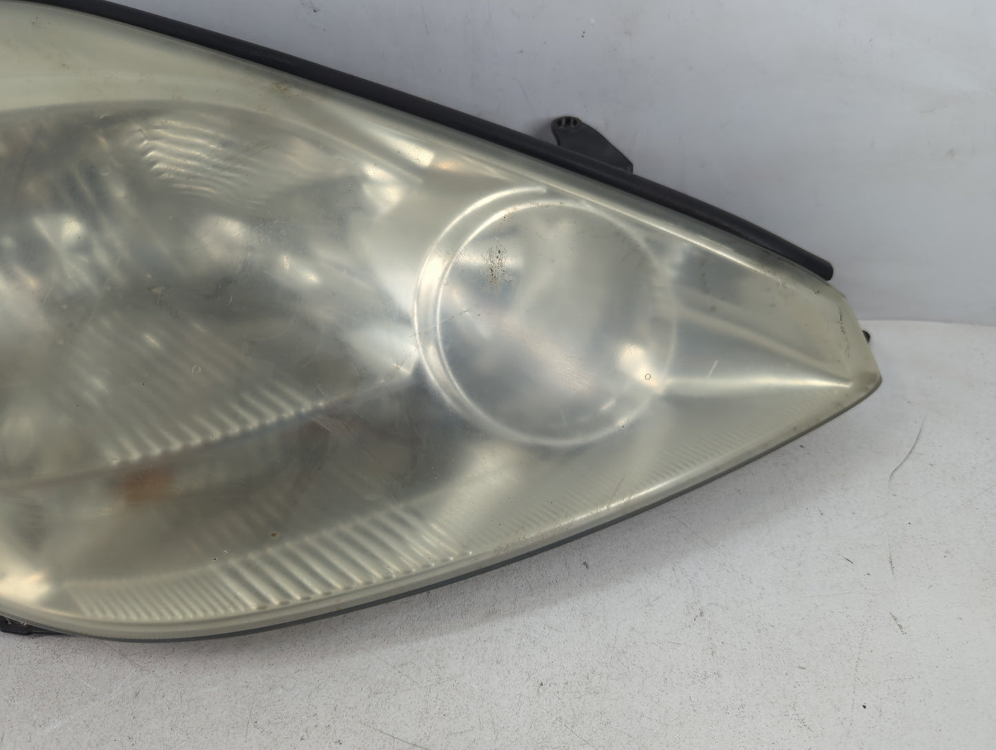 2004-2005 Toyota Sienna Passenger Right Oem Head Light Headlight Lamp - Oemusedautoparts1.com