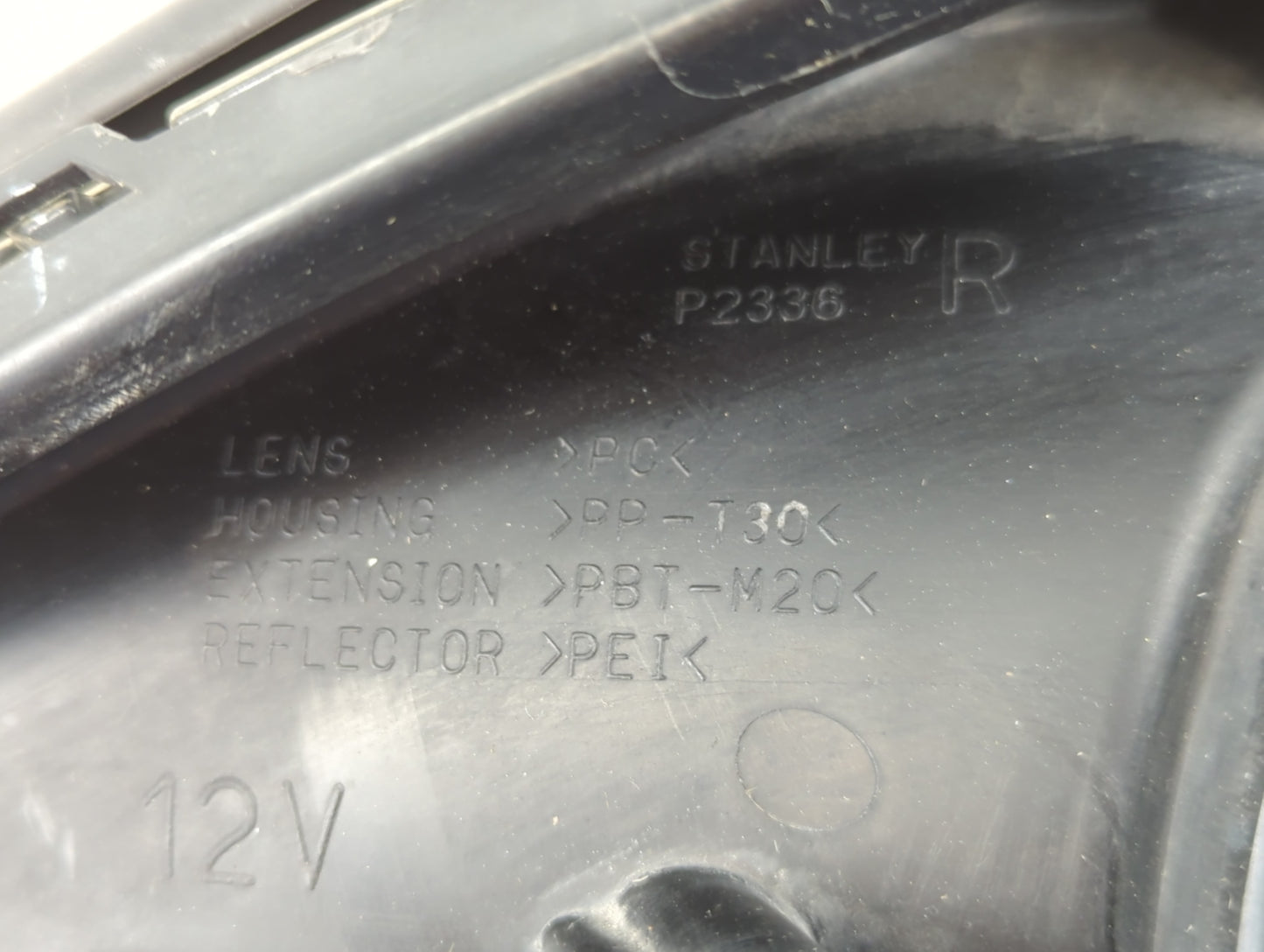 2004-2005 Toyota Sienna Passenger Right Oem Head Light Headlight Lamp - Oemusedautoparts1.com