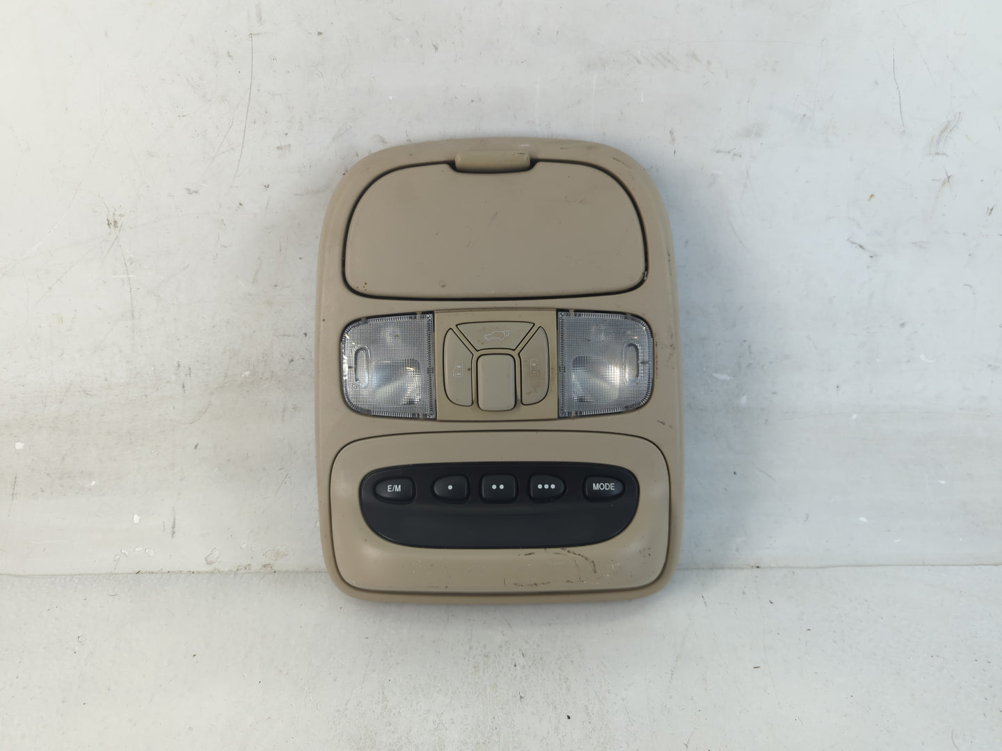 2004 Toyota Sienna Overhead Roof Console Interior Dome Light - Oemusedautoparts1.com