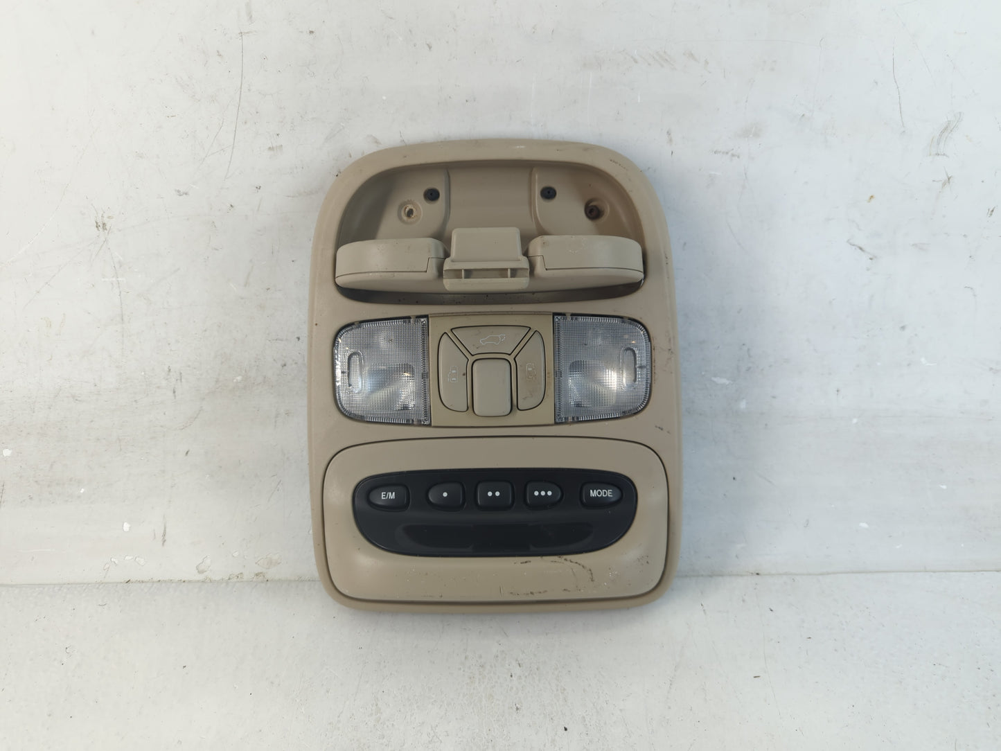 2004 Toyota Sienna Overhead Roof Console Interior Dome Light - Oemusedautoparts1.com