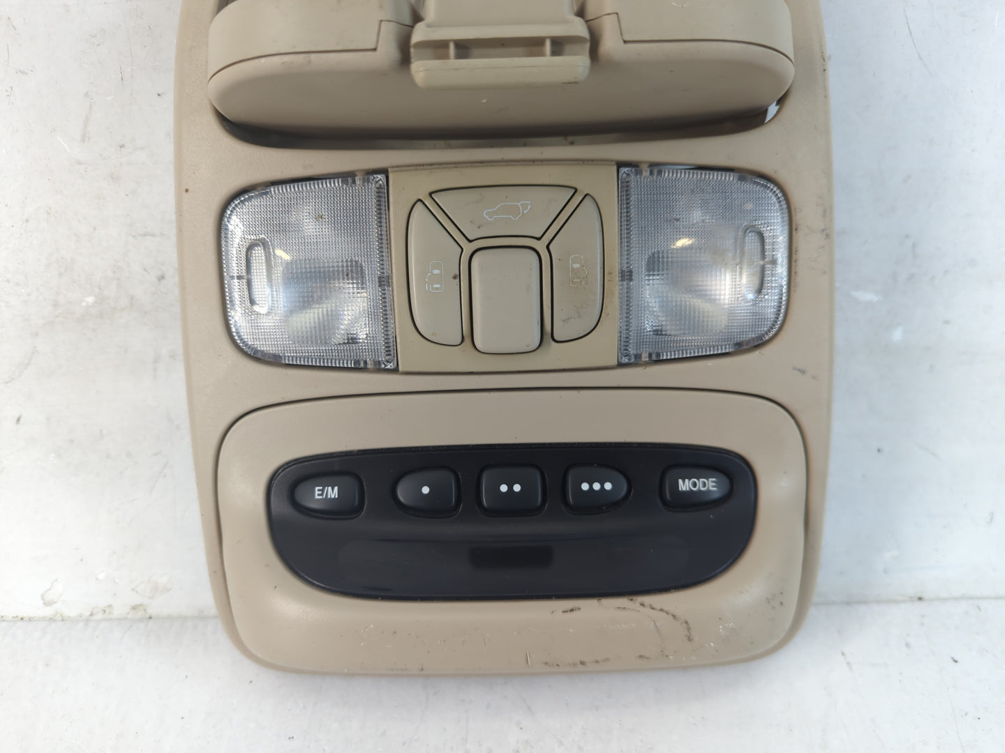 2004 Toyota Sienna Overhead Roof Console Interior Dome Light - Oemusedautoparts1.com