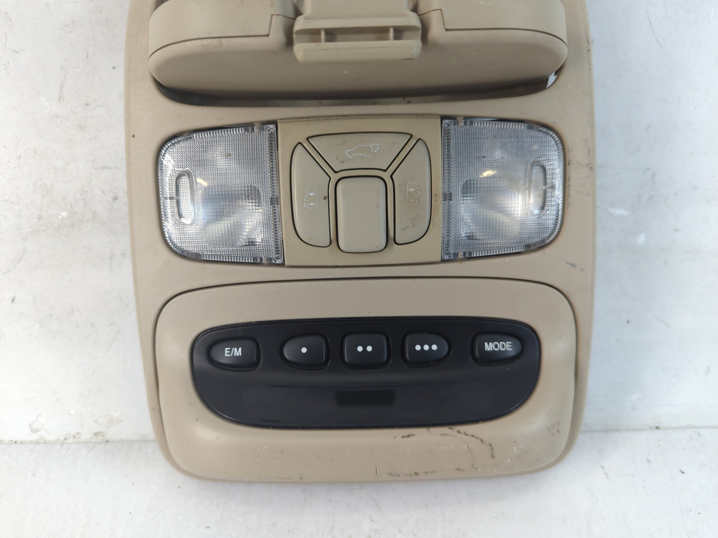 2004 Toyota Sienna Overhead Roof Console Interior Dome Light - Oemusedautoparts1.com
