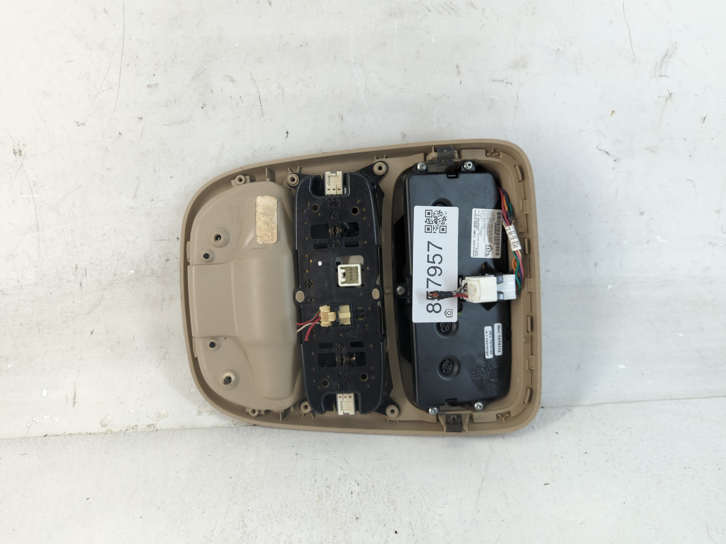 2004 Toyota Sienna Overhead Roof Console Interior Dome Light - Oemusedautoparts1.com