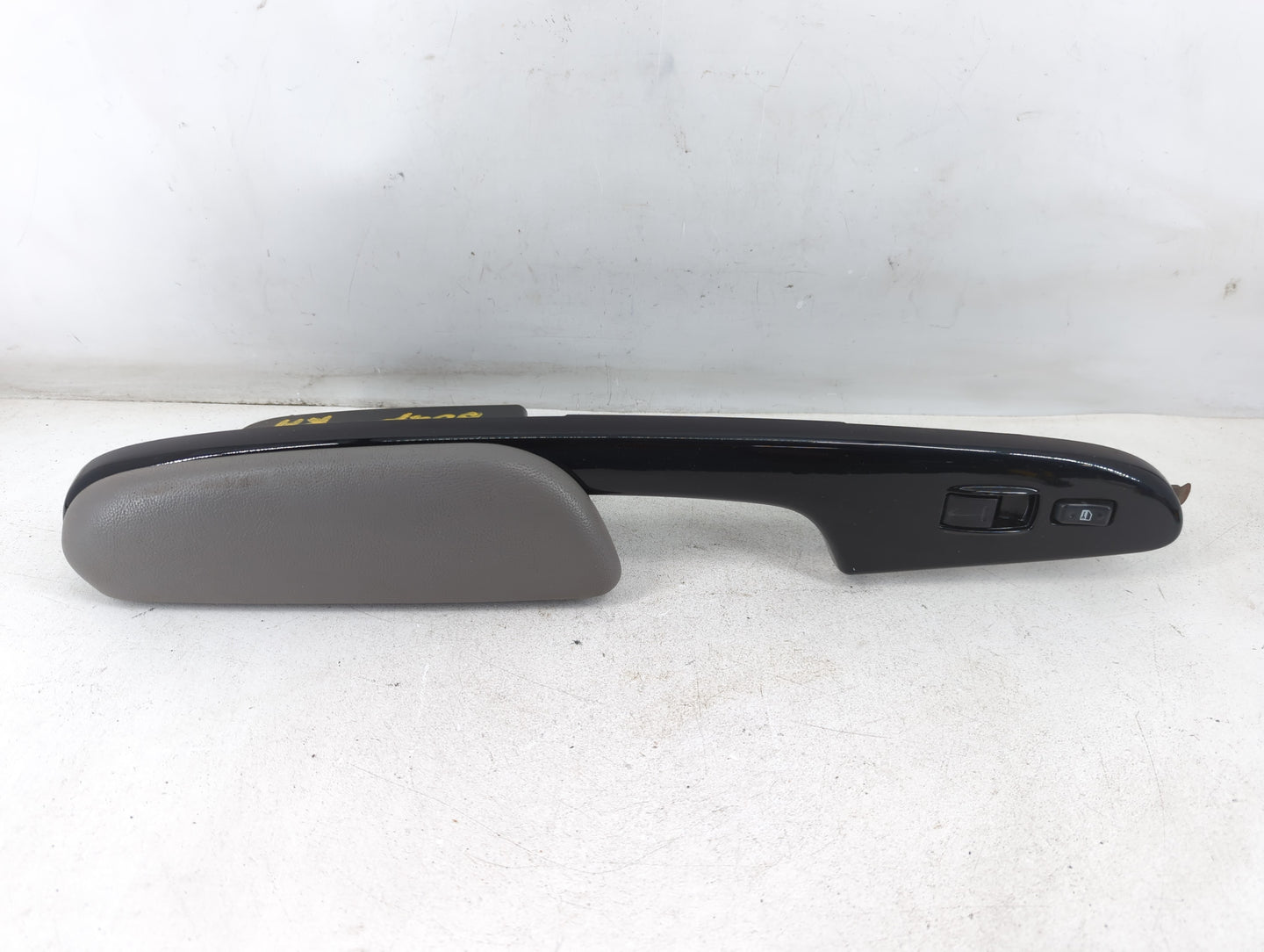 2004 Toyota Sienna POWER WINDOW SWITCH BEZEL - Oemusedautoparts1.com